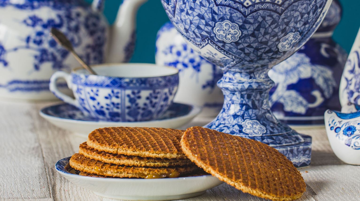 Dutch Stroopwafel and Delftsblauw porcelain