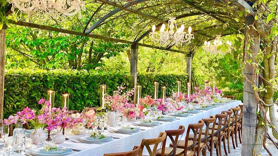 Al Fresco Dining, Villa Reniella