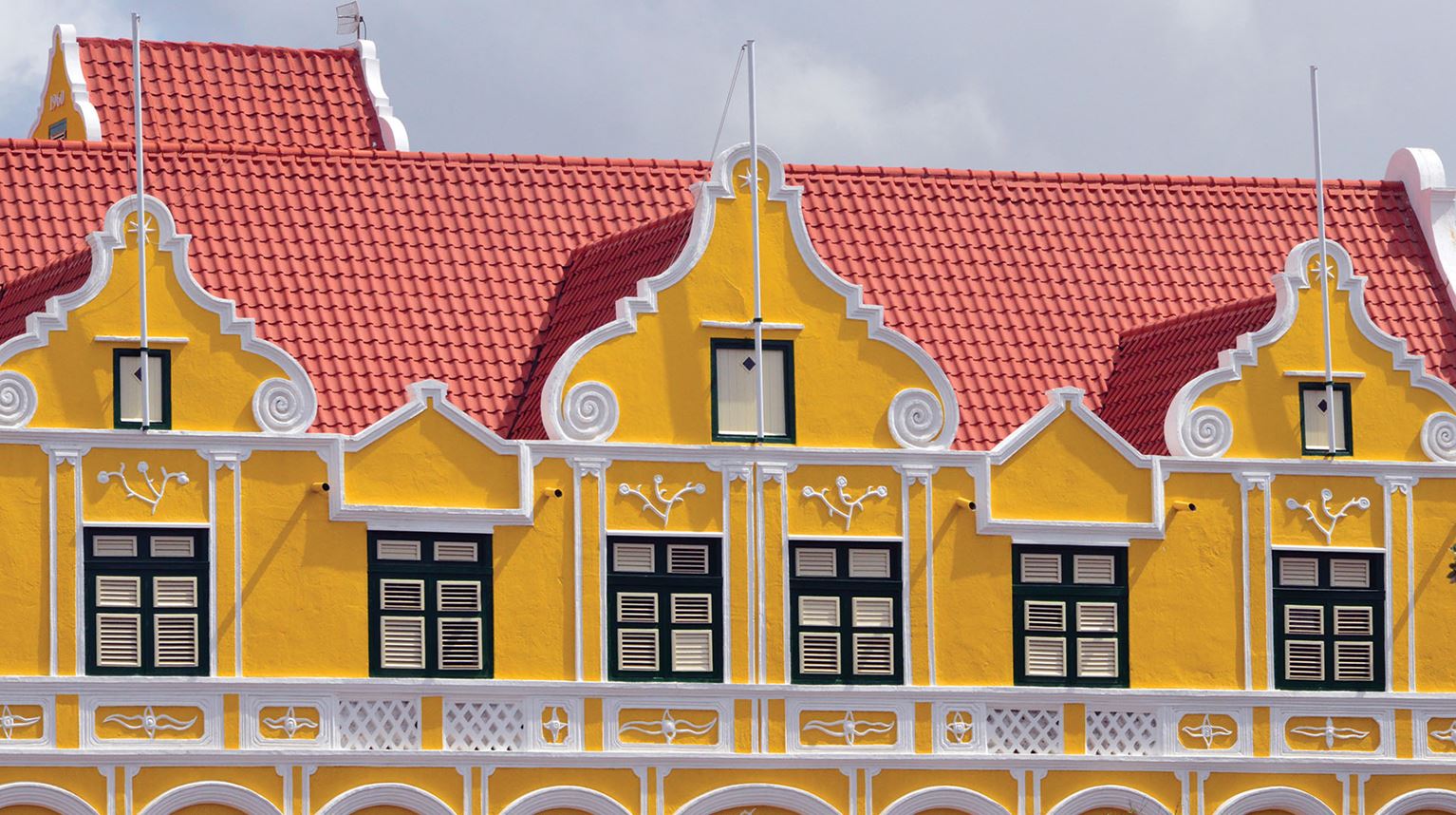Colourful Spanish colonial architecture in Casco Viejo. 