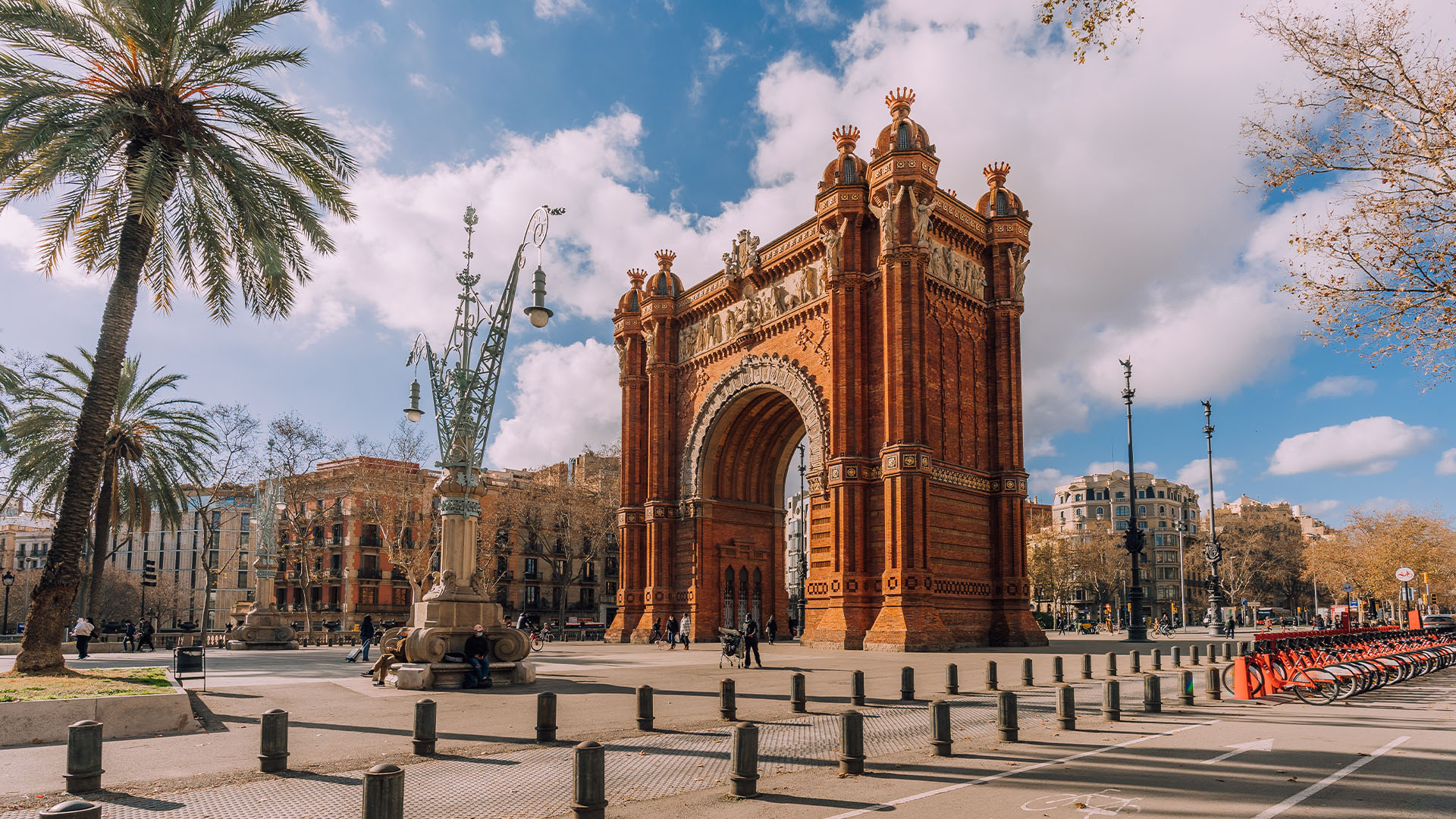 Arc de Triomf gateway under a blue sky